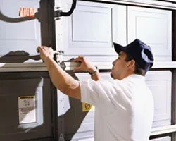 Garage Door Solution Service Los Angeles, CA 323-796-3798 - rep-gdr-16m